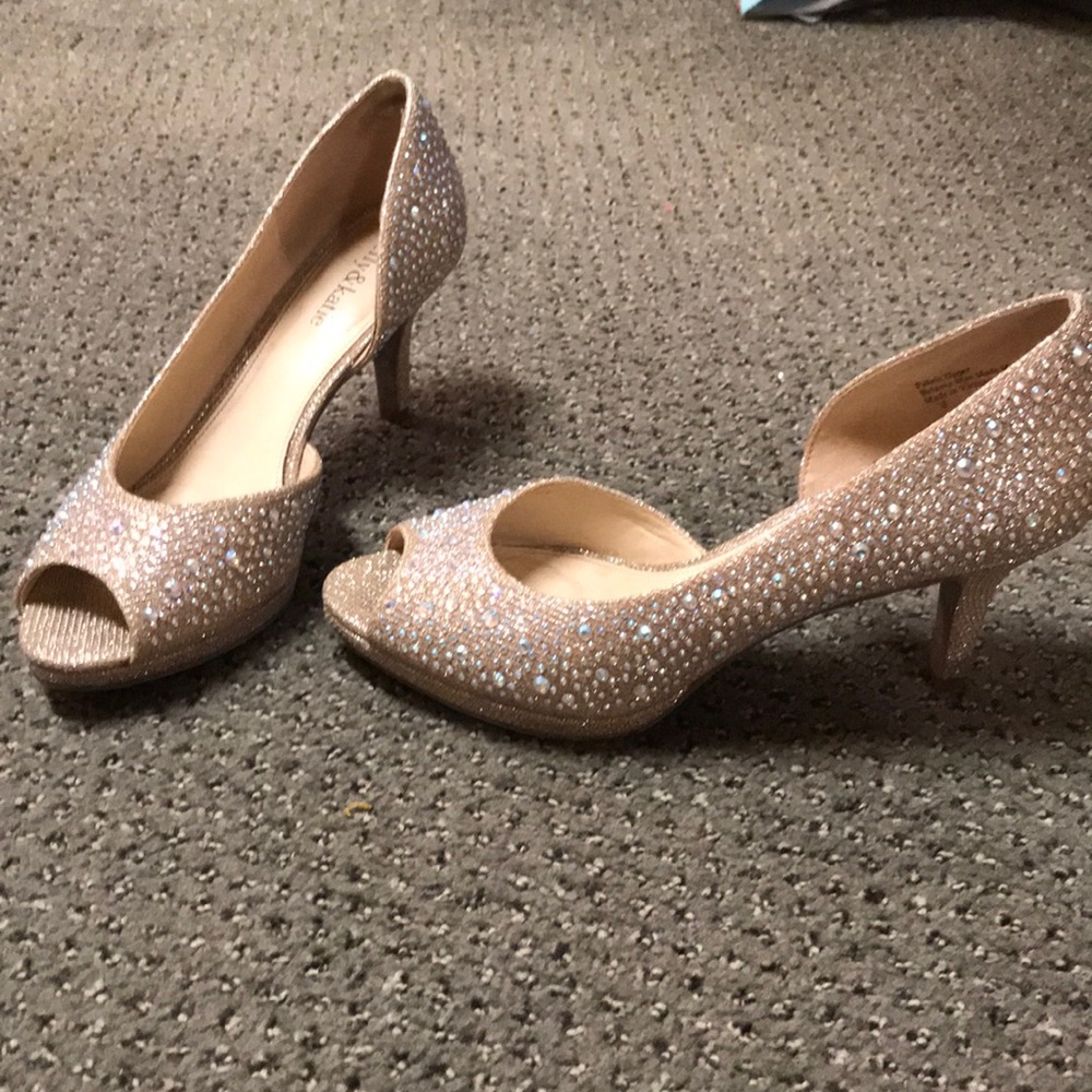 Silver and gold Kelly & Katie heels